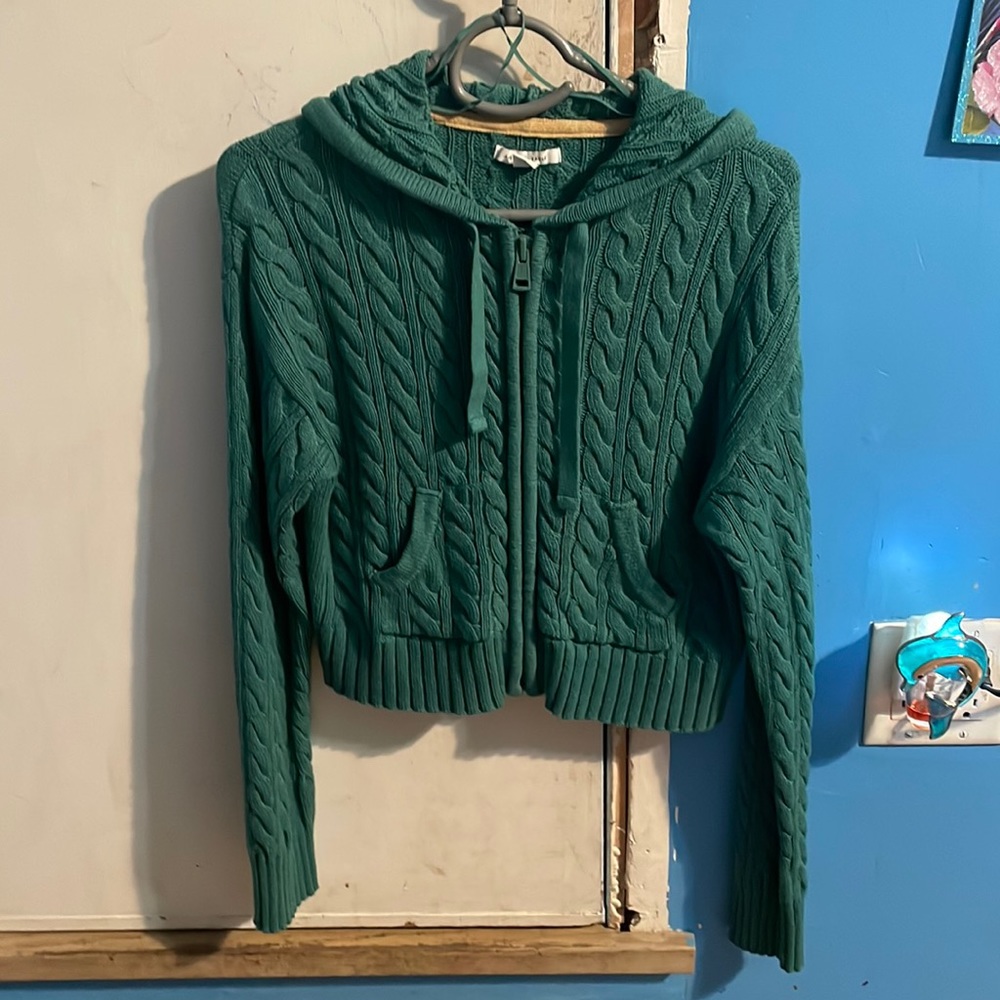 Cropped sweater